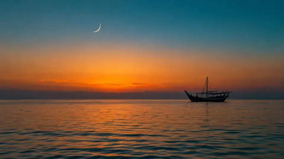 مشهد توضيحي مرتبط بتجهيز رحلة الصيد وحالة الساحل